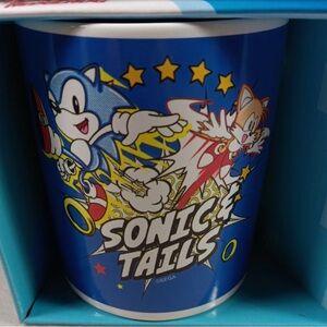 Blue and White Disposable Tableware for Parties